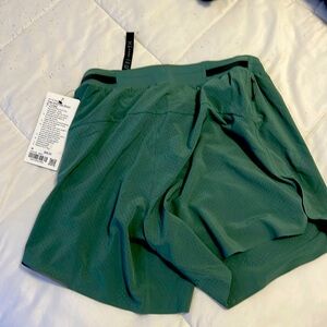 Lululemon Fast and Free 6” Lined Men’s Medium Shorts